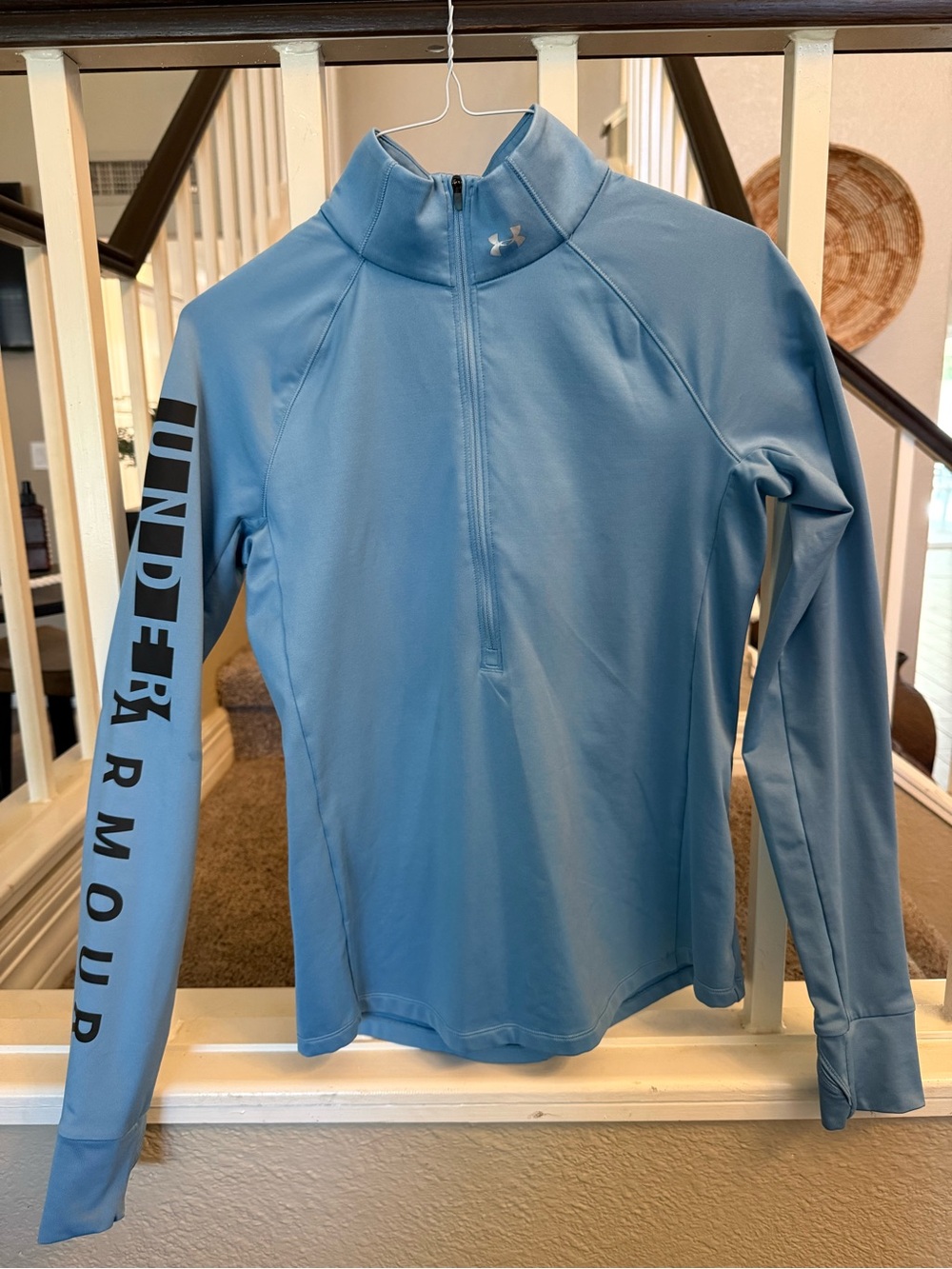 Under Armour Women’s Blue Fleece Lined 1/2 Zip Pullover Thumbholes
